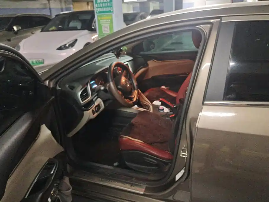 Buick Excelle — миниатюра 9