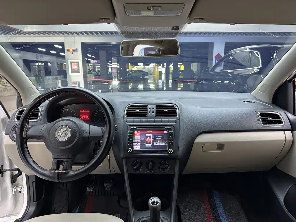 Volkswagen Polo — миниатюра 12