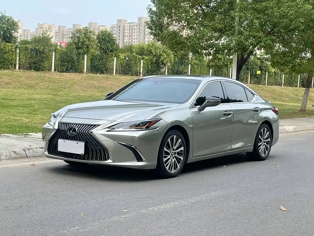 Lexus ES — миниатюра 2