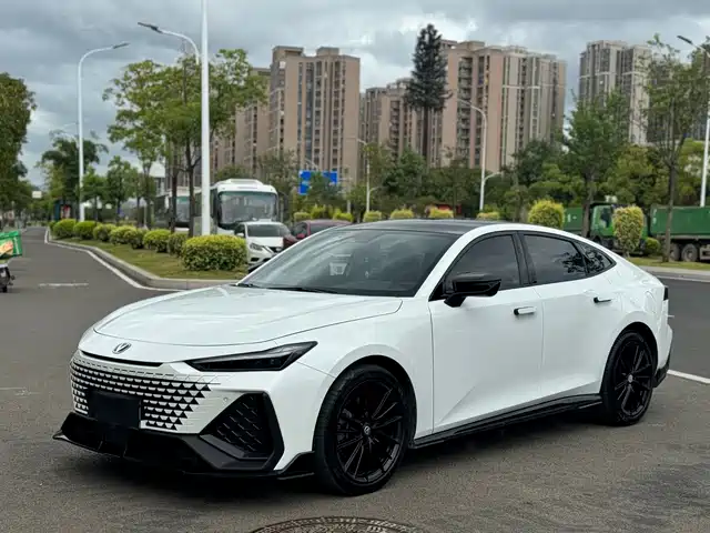 CHANGAN UNI V 2023