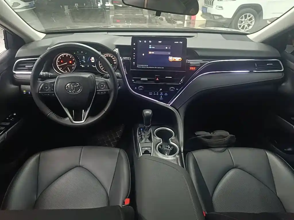 Toyota Camry — миниатюра 10