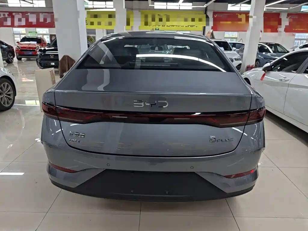 Заказать BYD Qin PLUS 2026 года за 1 795 067 ₽  из Китая