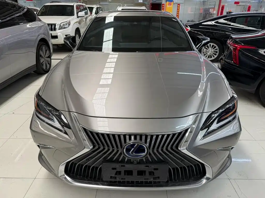 Lexus ES — миниатюра 2