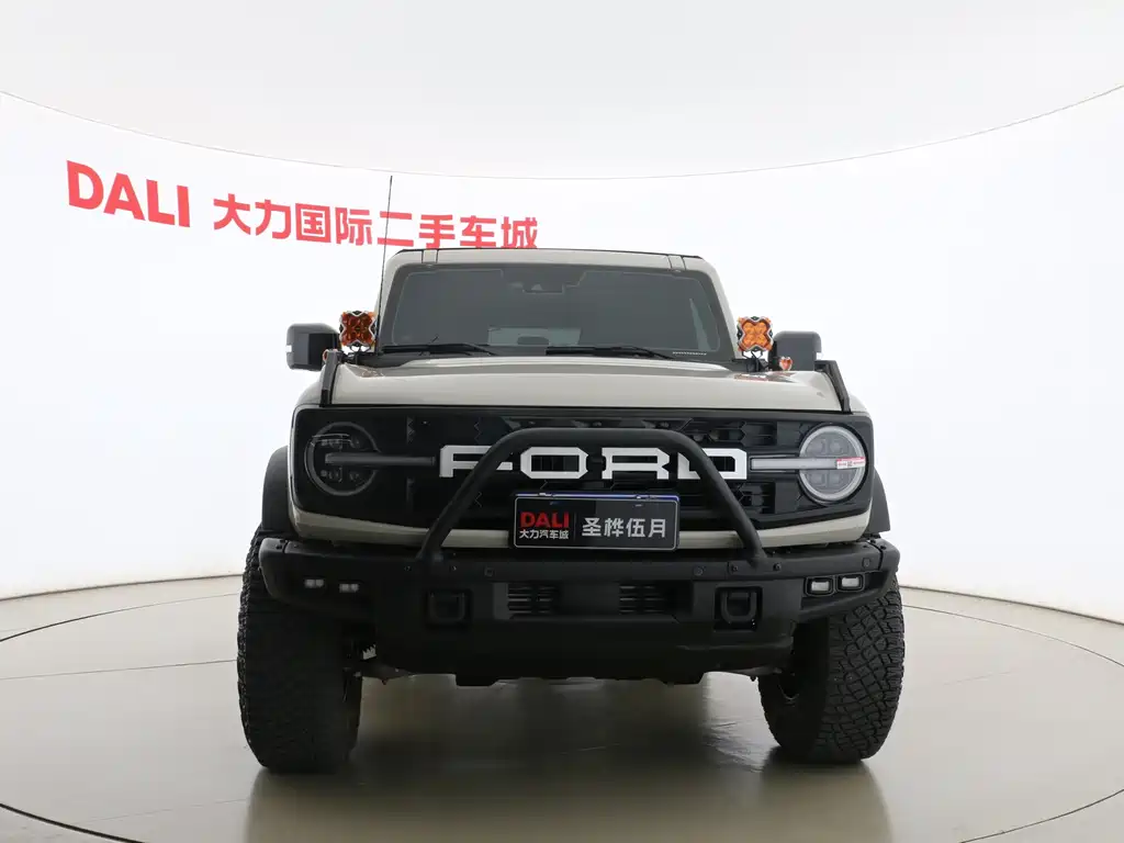 Ford Bronco — миниатюра 2