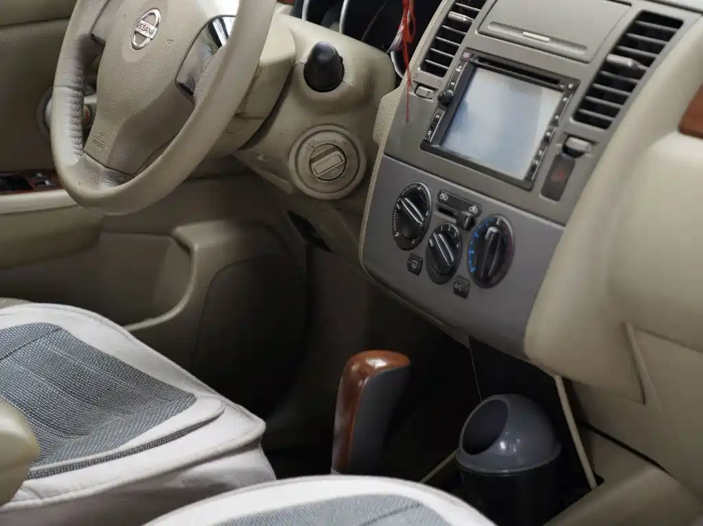 Nissan Tiida — миниатюра 7