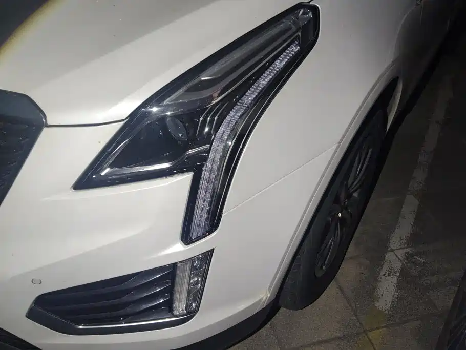 Cadillac XT5 — миниатюра 5