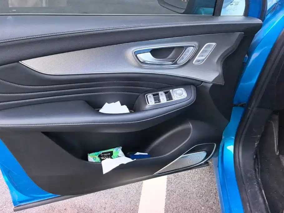 Roewe RX5 MAX — миниатюра 7
