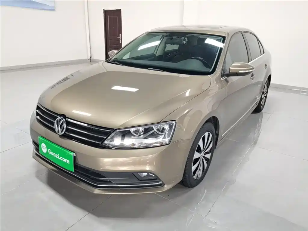 Volkswagen Sagitar 2018