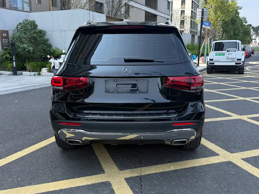 Mercedes-Benz GLB — миниатюра 6