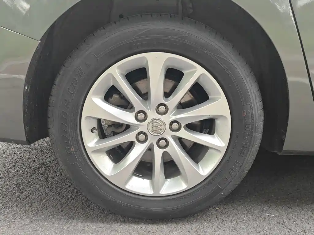 Buick GL8 — миниатюра 26