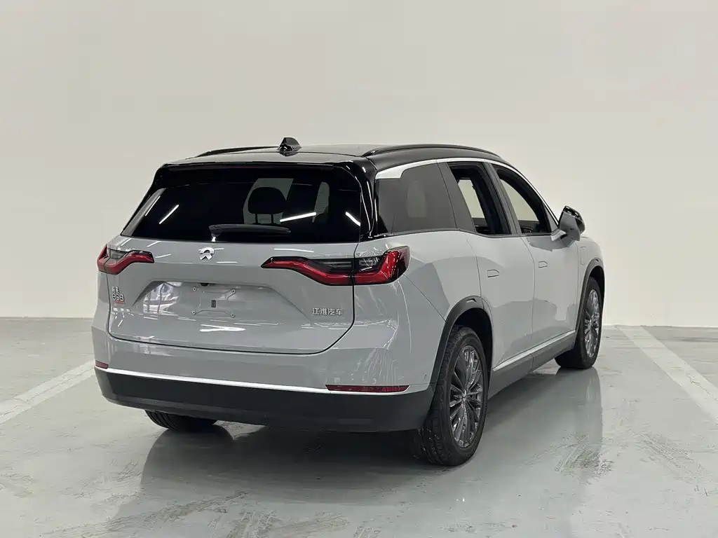 NIO ES8 2020 415KM мест