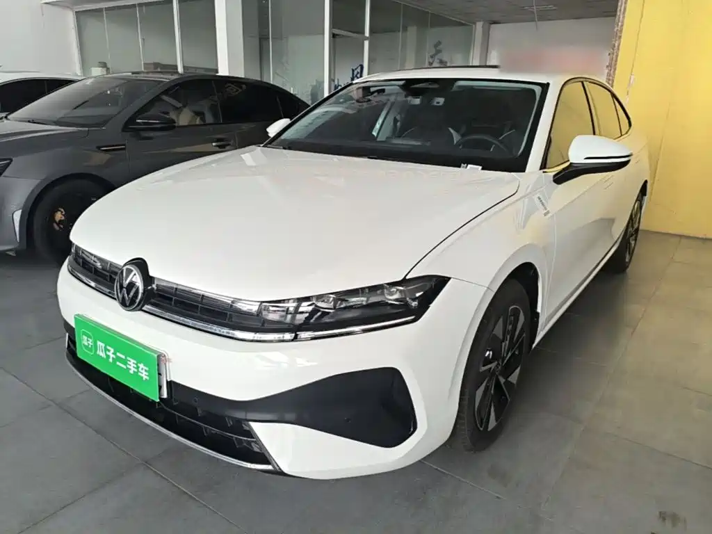 Volkswagen Sagitar — миниатюра 2
