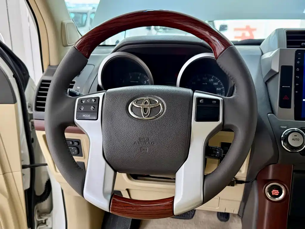 Toyota Land Cruiser Prado 2016 2.7L