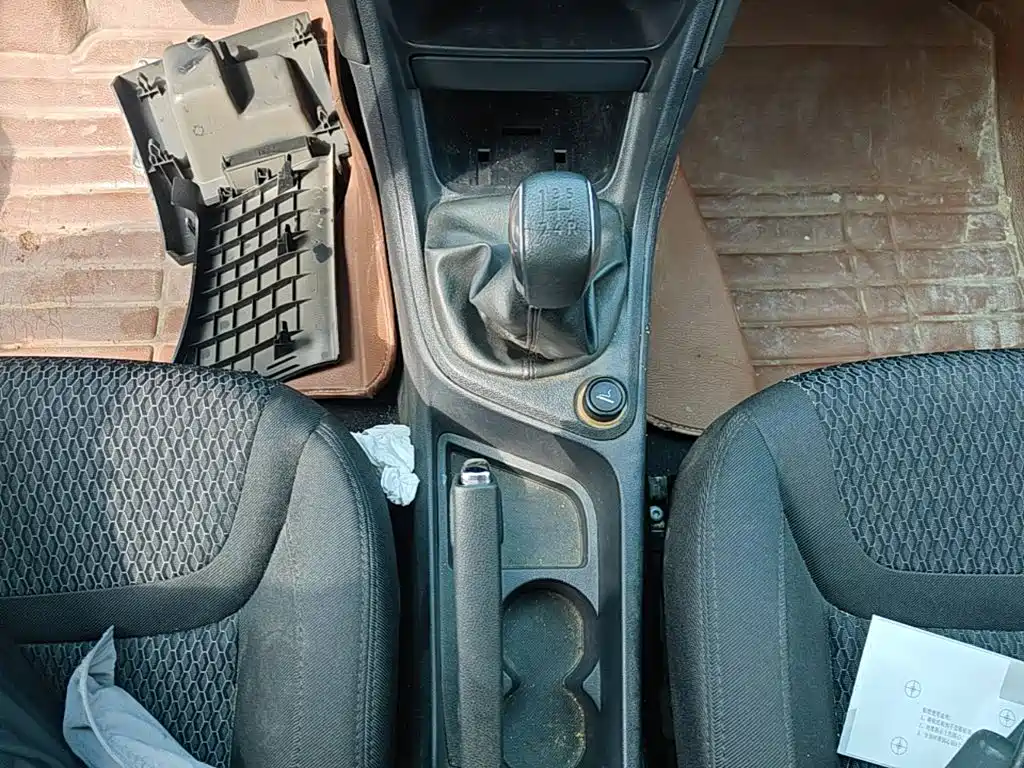 Peugeot 308 — миниатюра 19