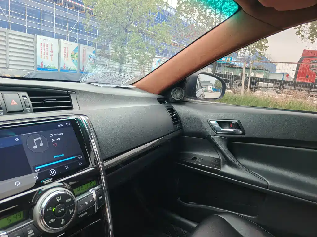 Toyota Reiz — миниатюра 12