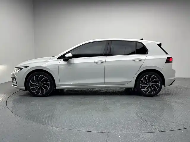 Volkswagen Golf — миниатюра 4