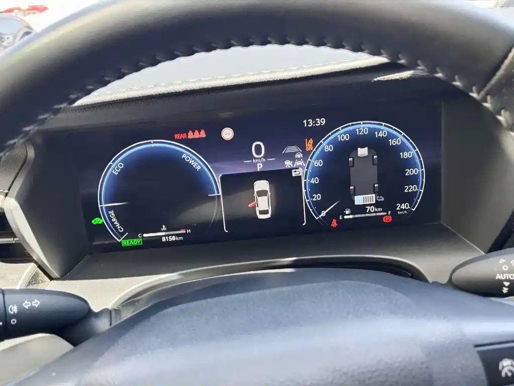 Toyota Camry — миниатюра 6