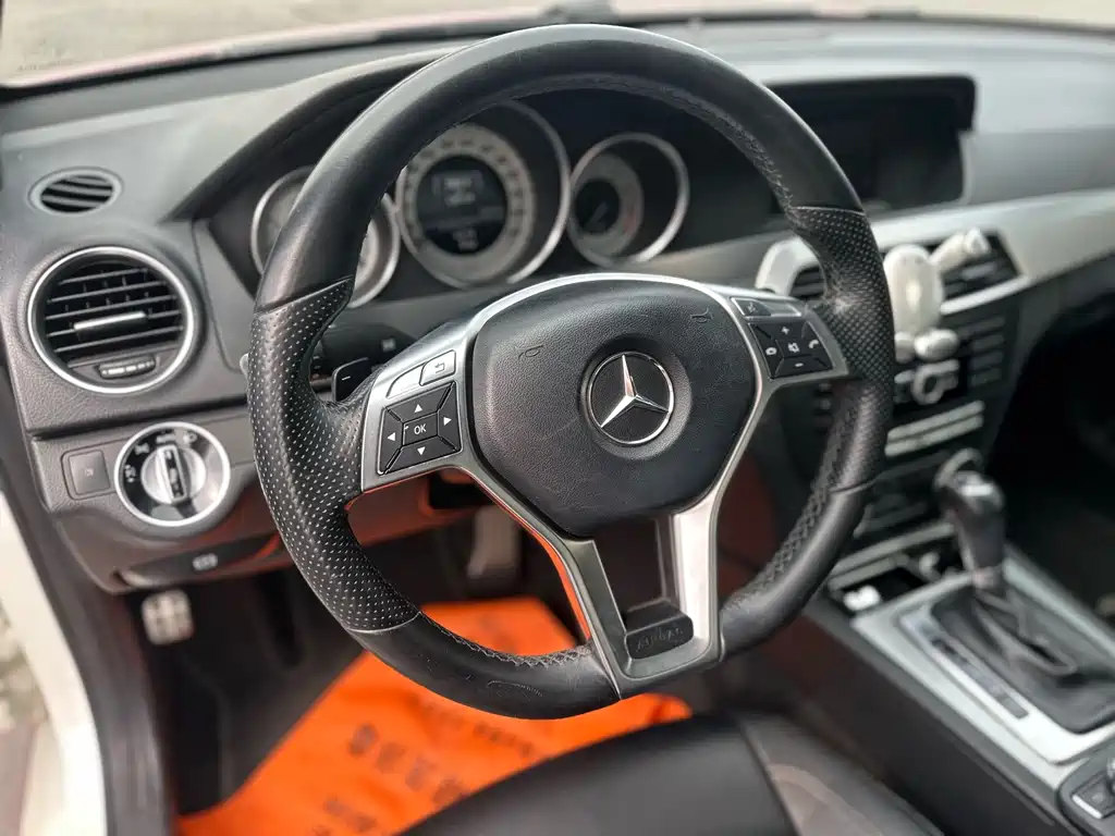 Mercedes-Benz C-Class (Import) — миниатюра 8