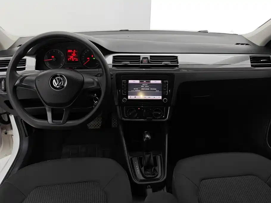 Volkswagen Santana — миниатюра 12