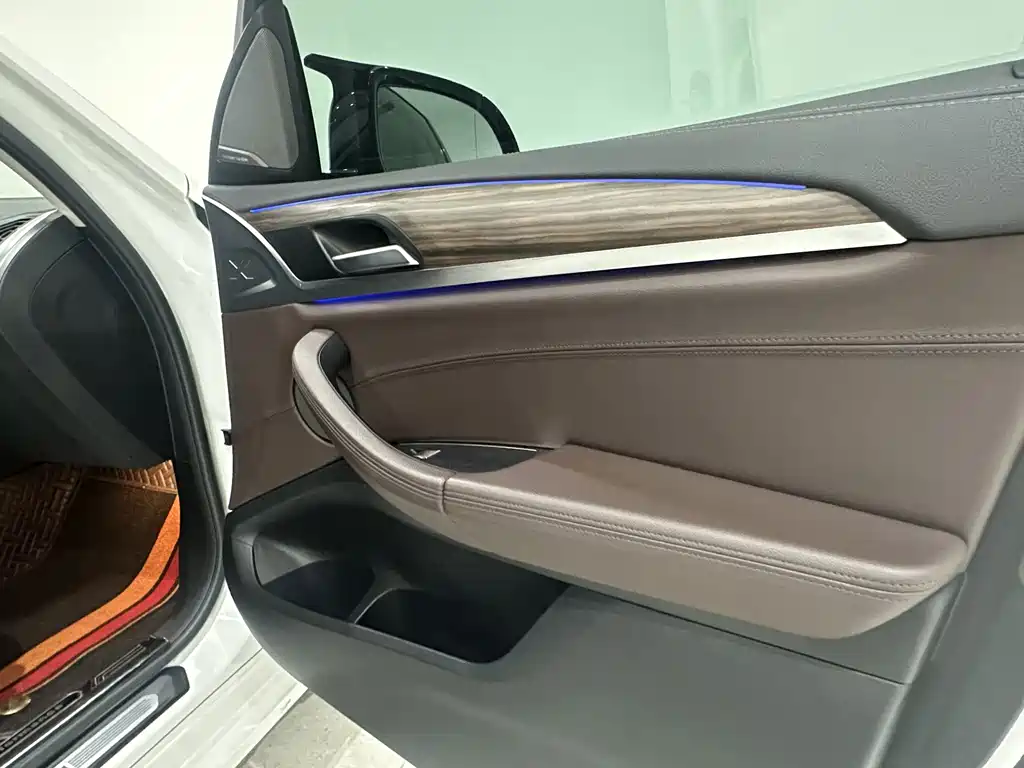 BMW X3 — миниатюра 18
