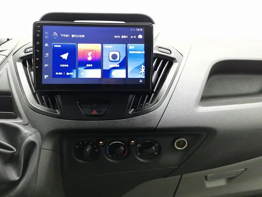 Ford Transit — миниатюра 12