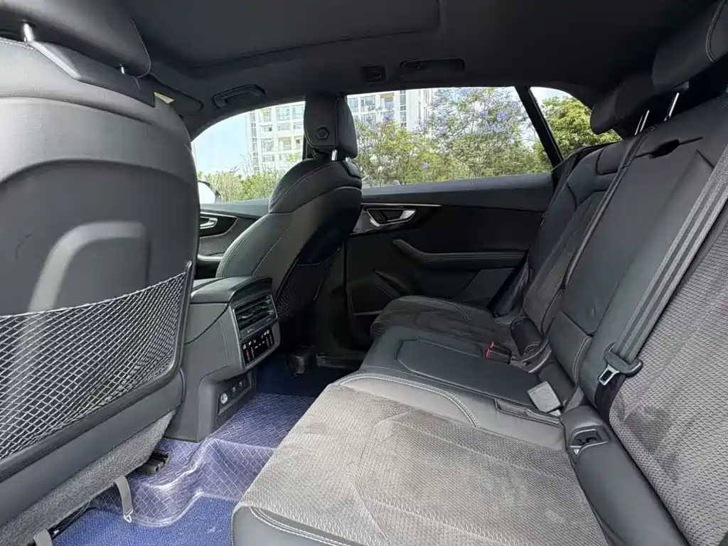 Audi Q8 2021 55 TFSI