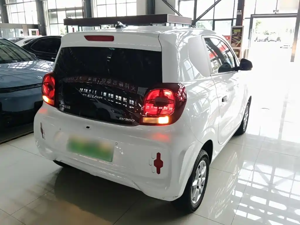 Roewe Clever — миниатюра 7