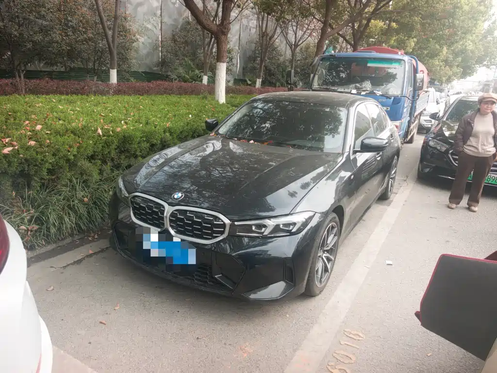 BMW 3 Series 2025
