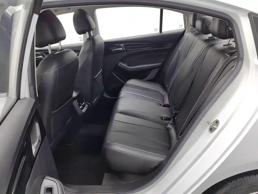 Roewe i5 — миниатюра 15