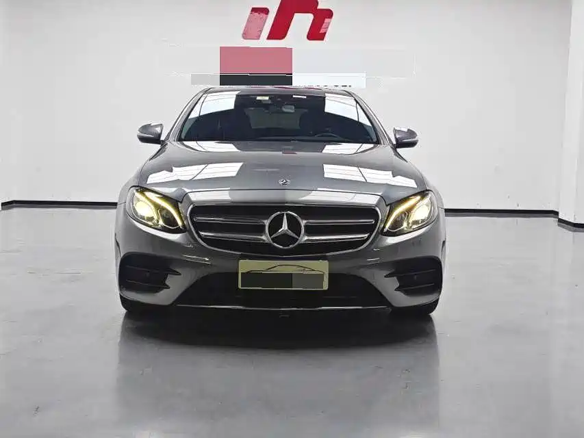 Mercedes-Benz E-Class — миниатюра 2