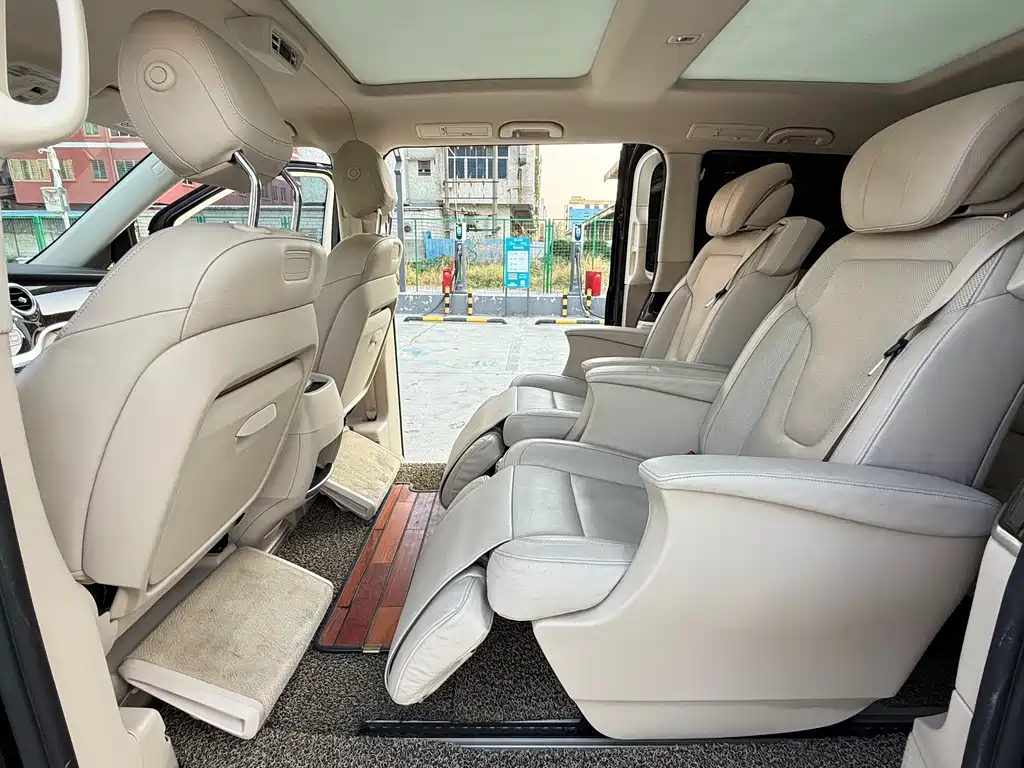 MERCEDES-BENZ V CLASS