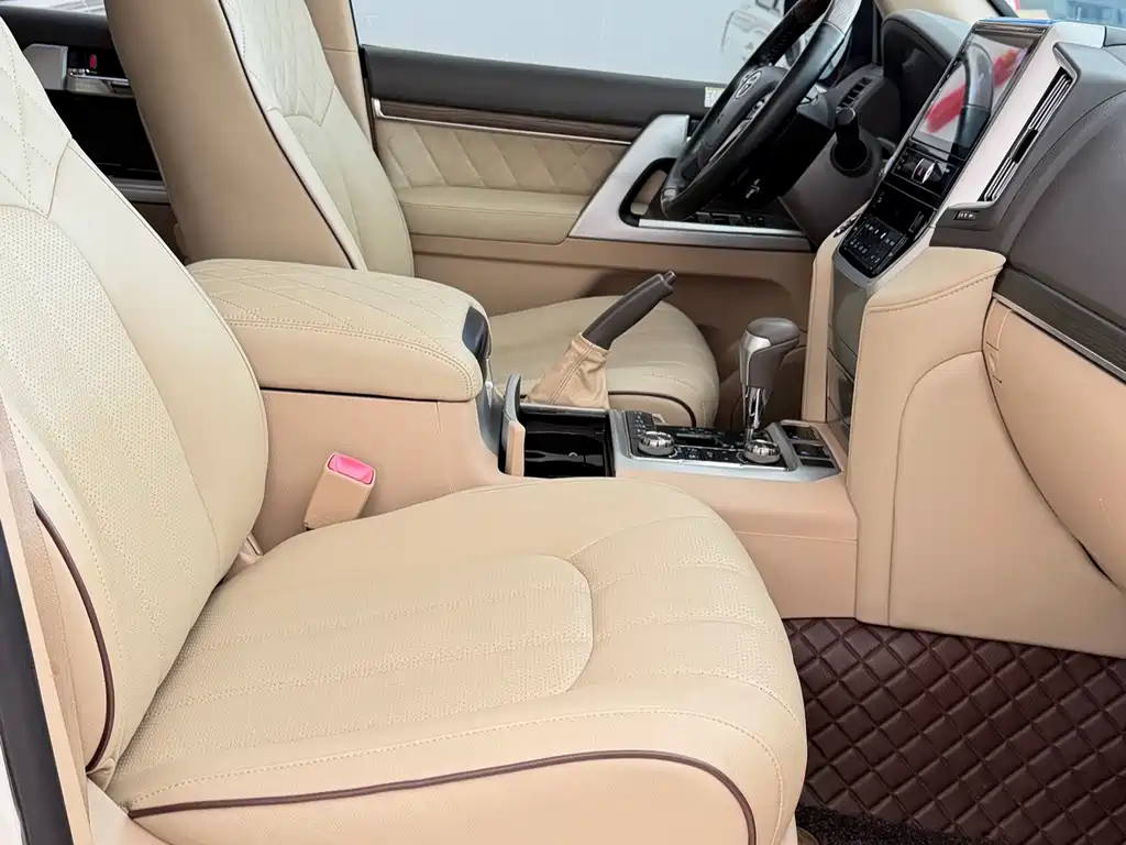 Toyota Land Cruiser — миниатюра 7