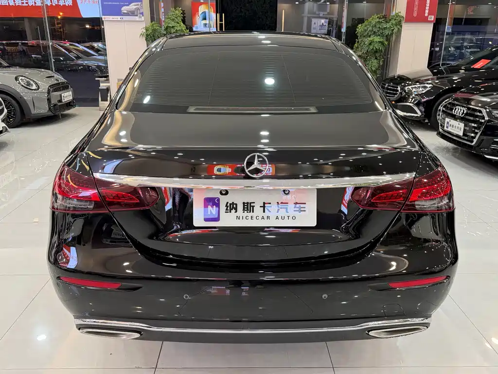 Mercedes-Benz E-Class — миниатюра 4