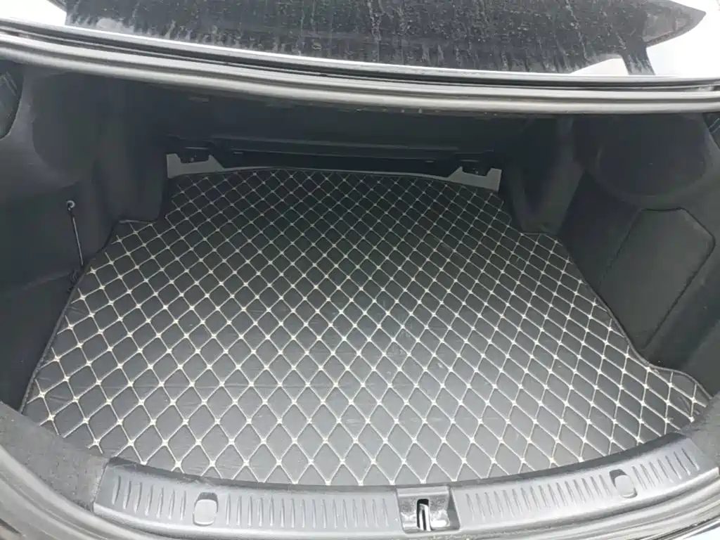 Mercedes-Benz E-Class — миниатюра 19