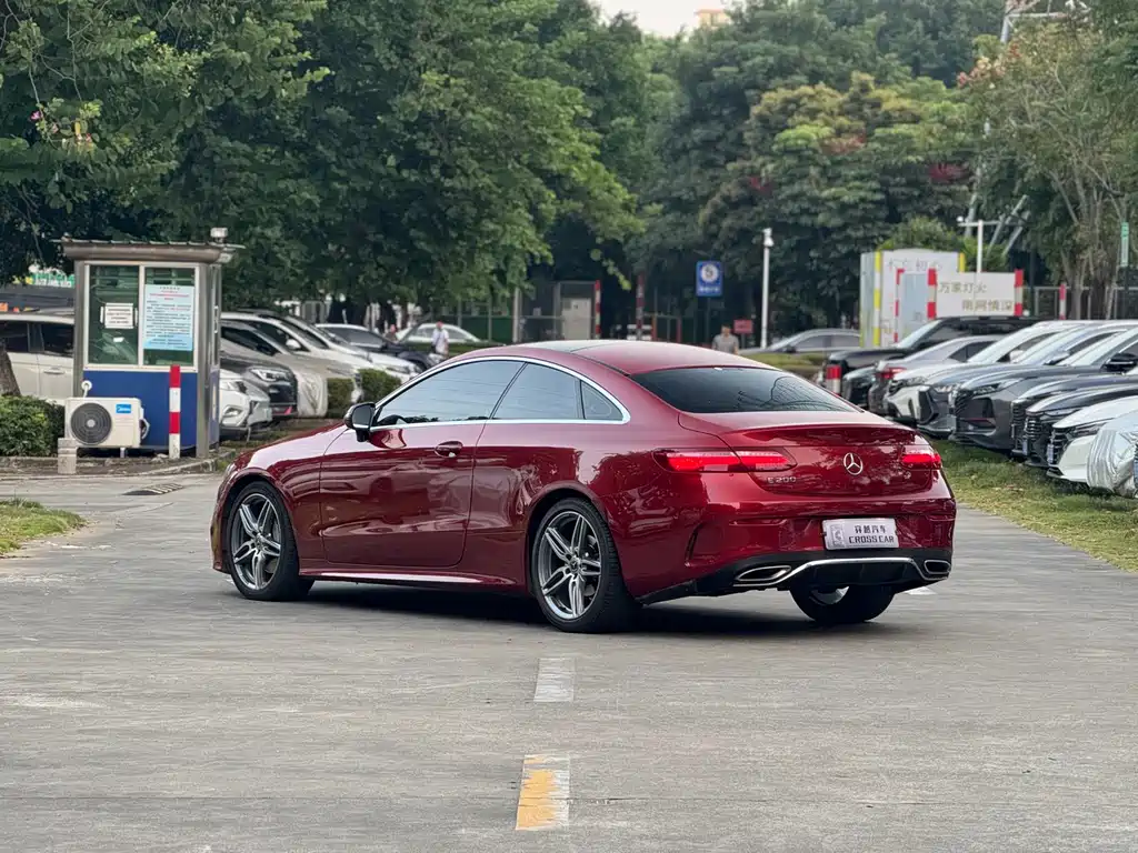 Mercedes-Benz E-Class (Import) — миниатюра 5