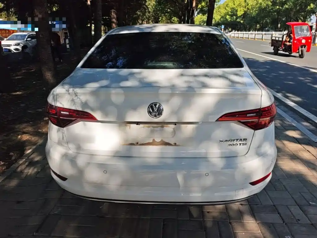 Volkswagen Sagitar — миниатюра 6