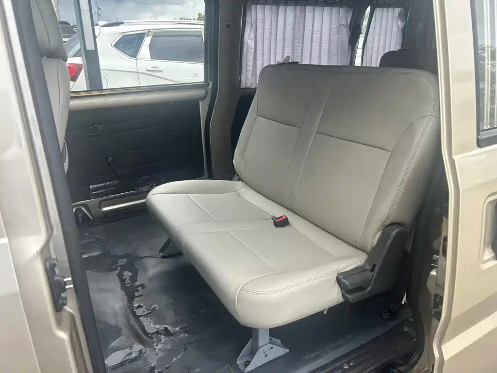 Wuling Rongguang — миниатюра 6