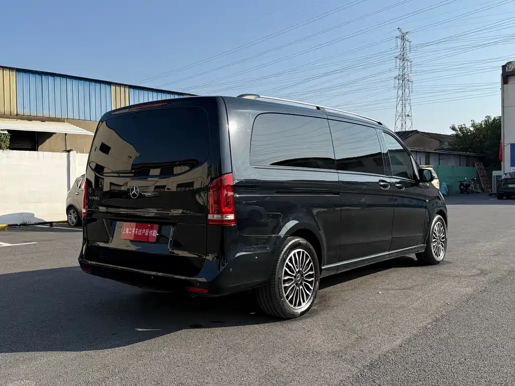 MERCEDES-BENZ V CLASS