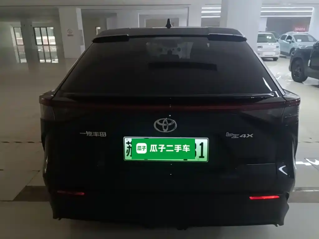 Toyota bZ4X — миниатюра 6