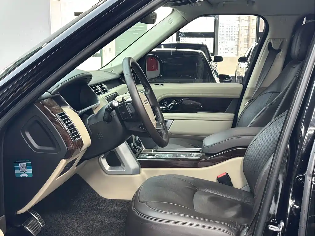 Land Rover Range Rover — миниатюра 4