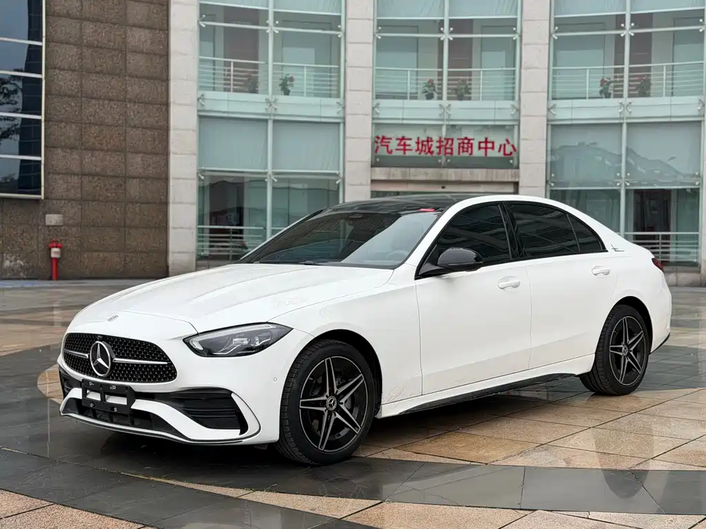 Mercedes-Benz C-Class 2025