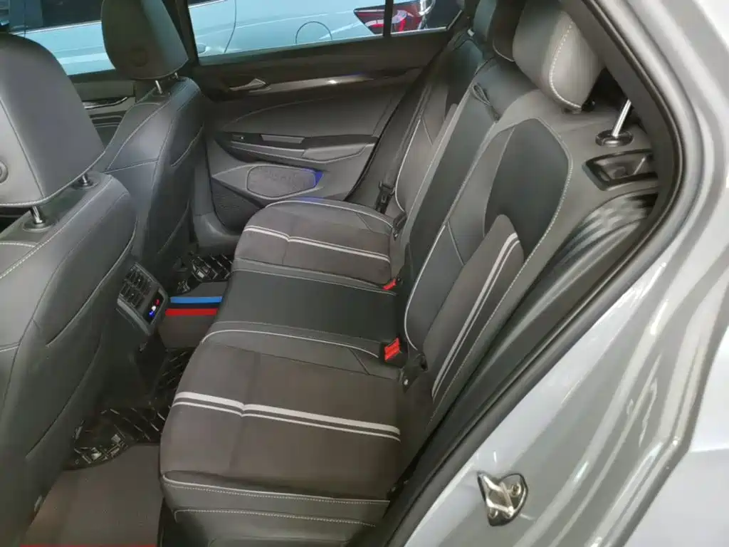 Volkswagen Golf — миниатюра 17
