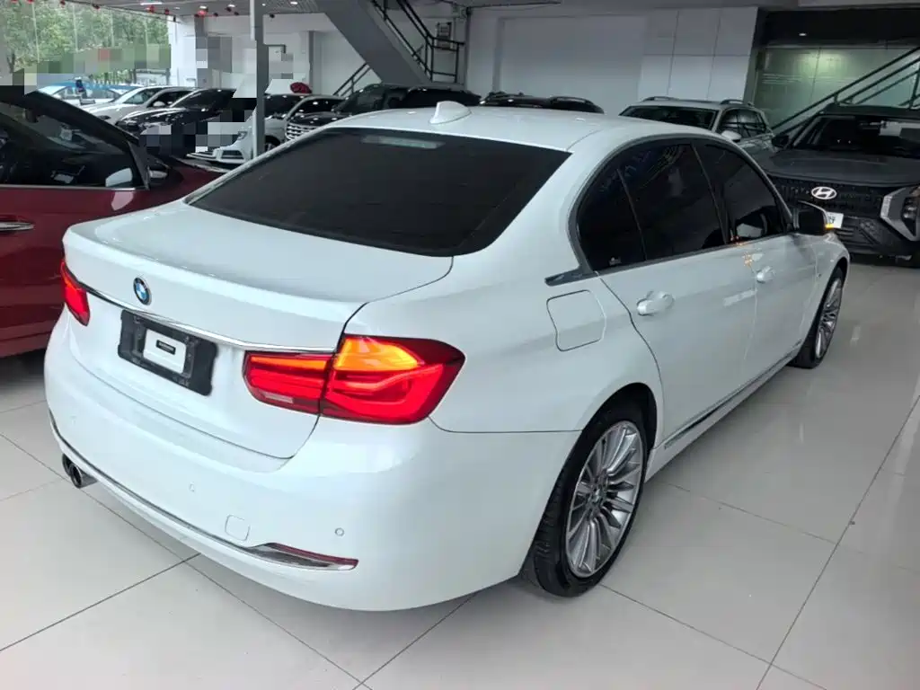 BMW 3 Series — миниатюра 7