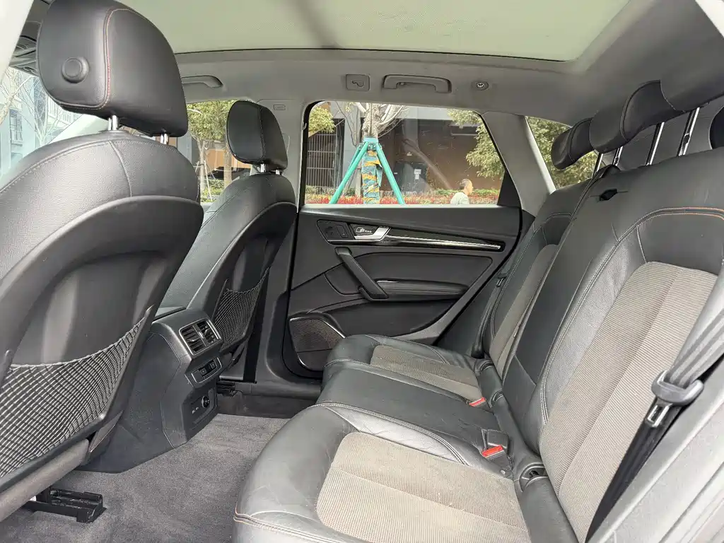Audi Q5L 2018 40 TFSI Fashion VI