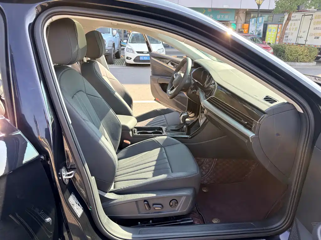 Volkswagen Passat — миниатюра 9