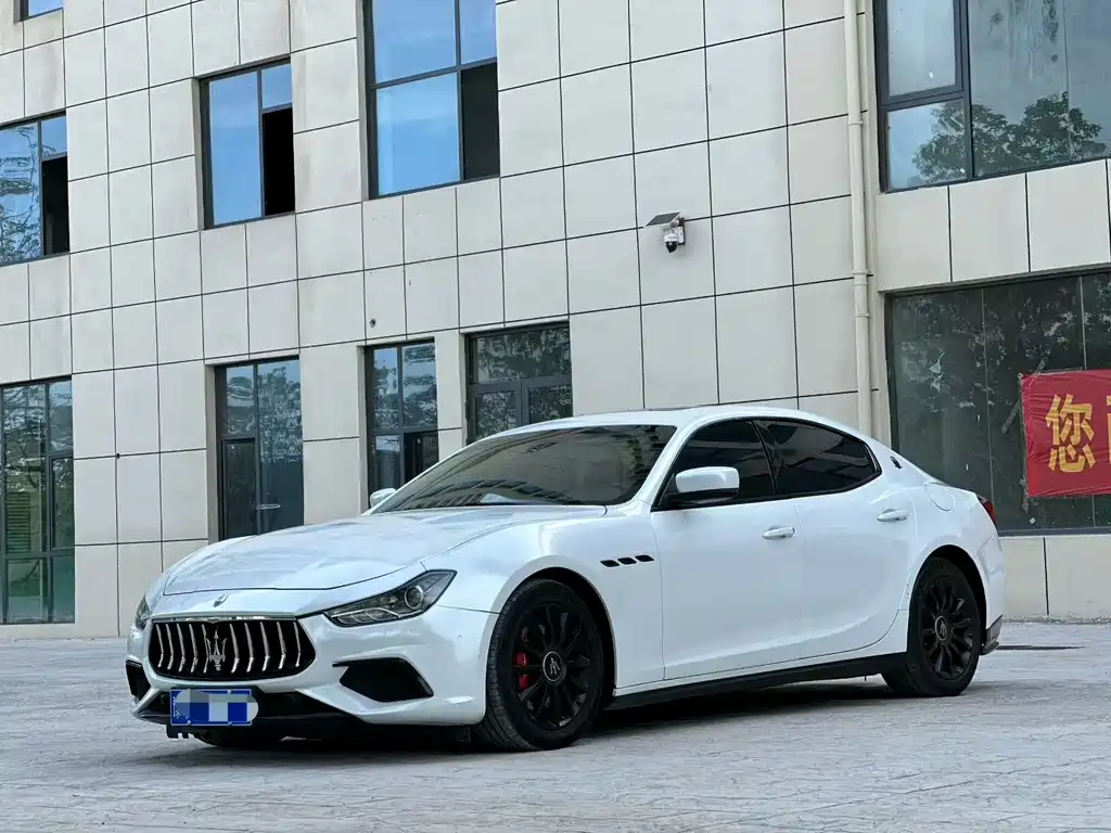 Maserati Ghibli 2015