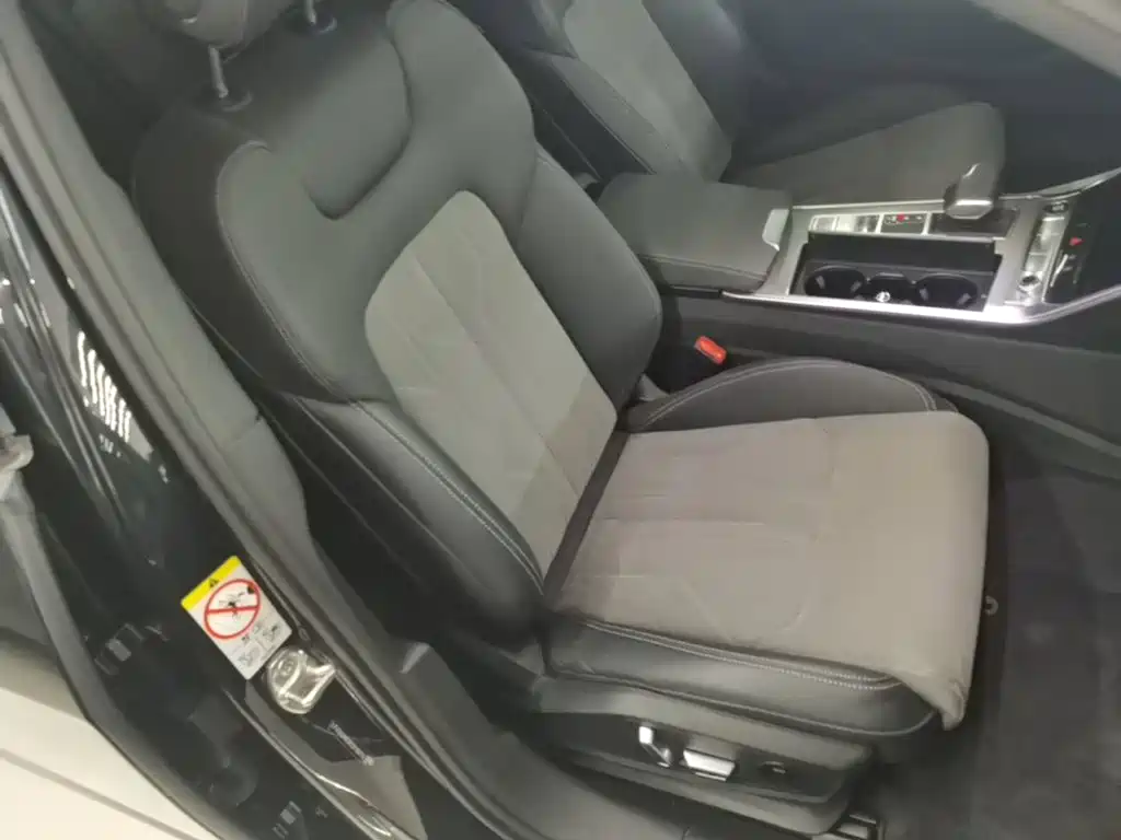 Audi A6L — миниатюра 25