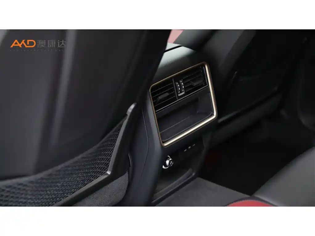 Porsche Cayenne — миниатюра 9