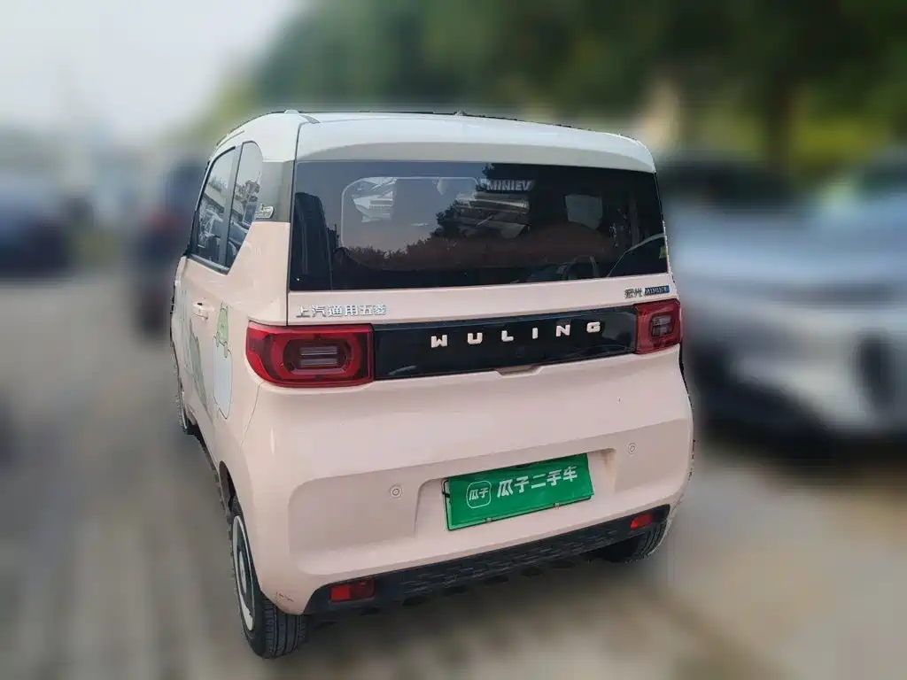 Wuling MINIEV — миниатюра 4