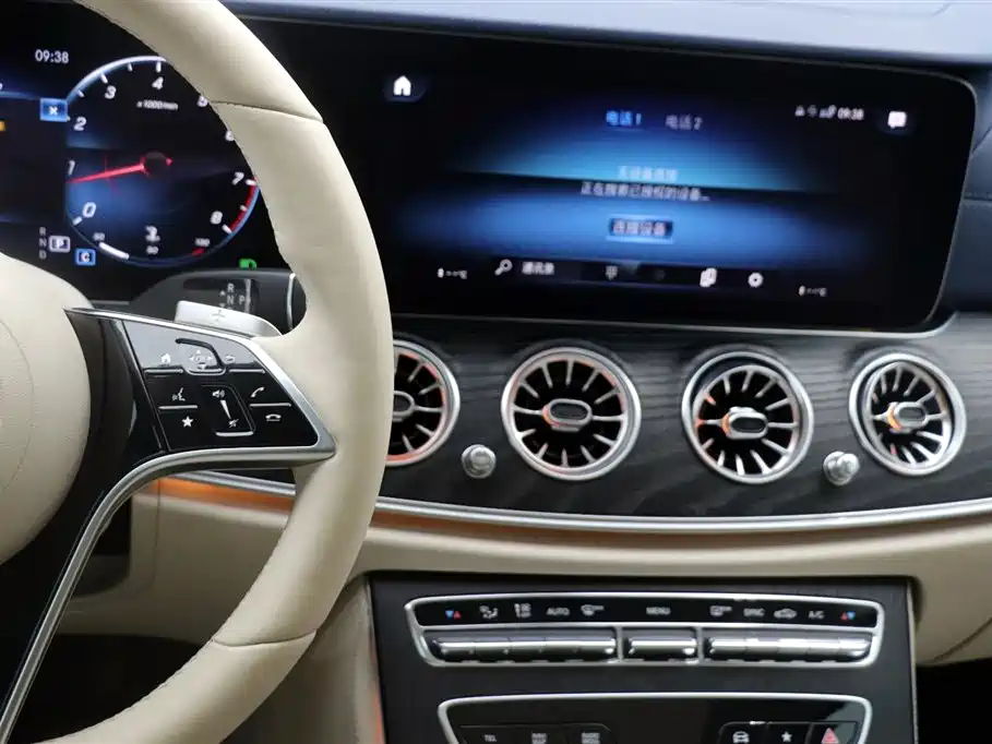 MERCEDES-BENZ E CLASS